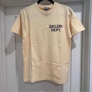 NWT GALLERY DEPT. Logo-Print Cotton-Jersey T-Shirt Size Small Cream/Ecru